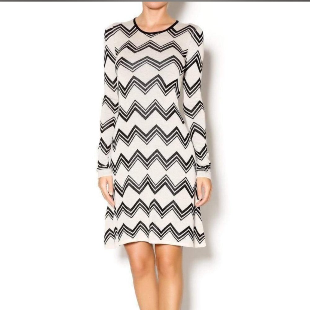 BCBGMAXAZRIA Keeley Jacquard Zigzag Sweater dress